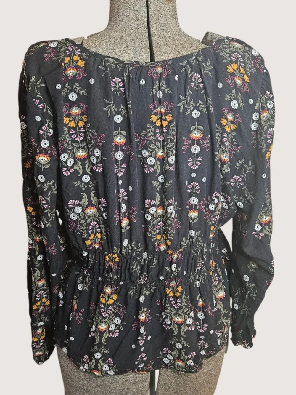 Black Floral Long Sleeve Blouse - Picture 4 of 10